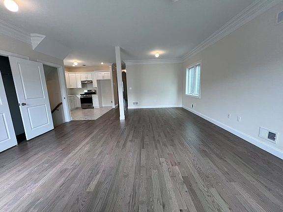 5th image of 119 Mason Blvd #1