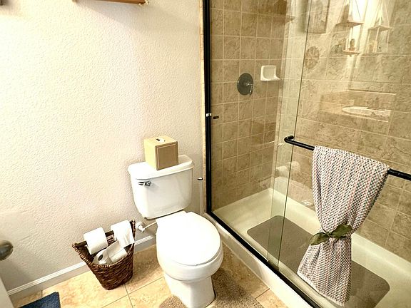 3rd image of 409 Sienna River Ct