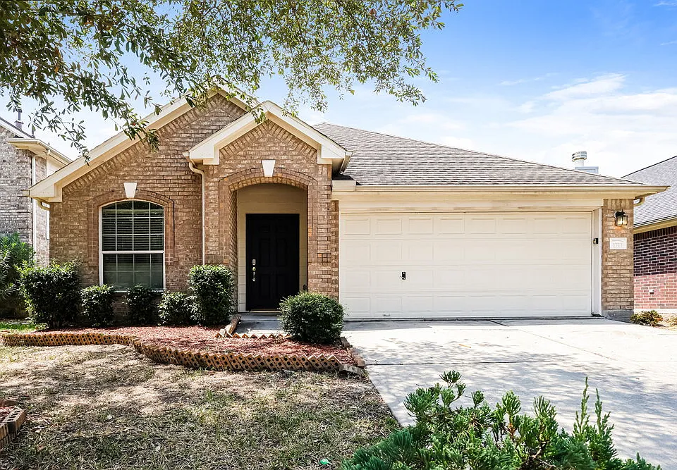 1711 Rock Ridge Dr