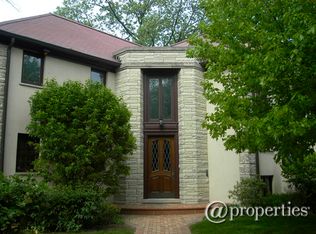 3 Canterbury Ct, Wilmette, IL 60091