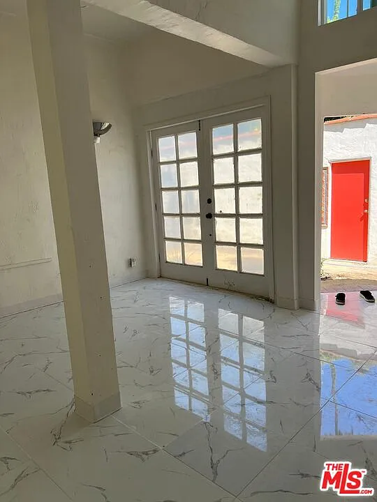 234 N La Peer Dr #1/2