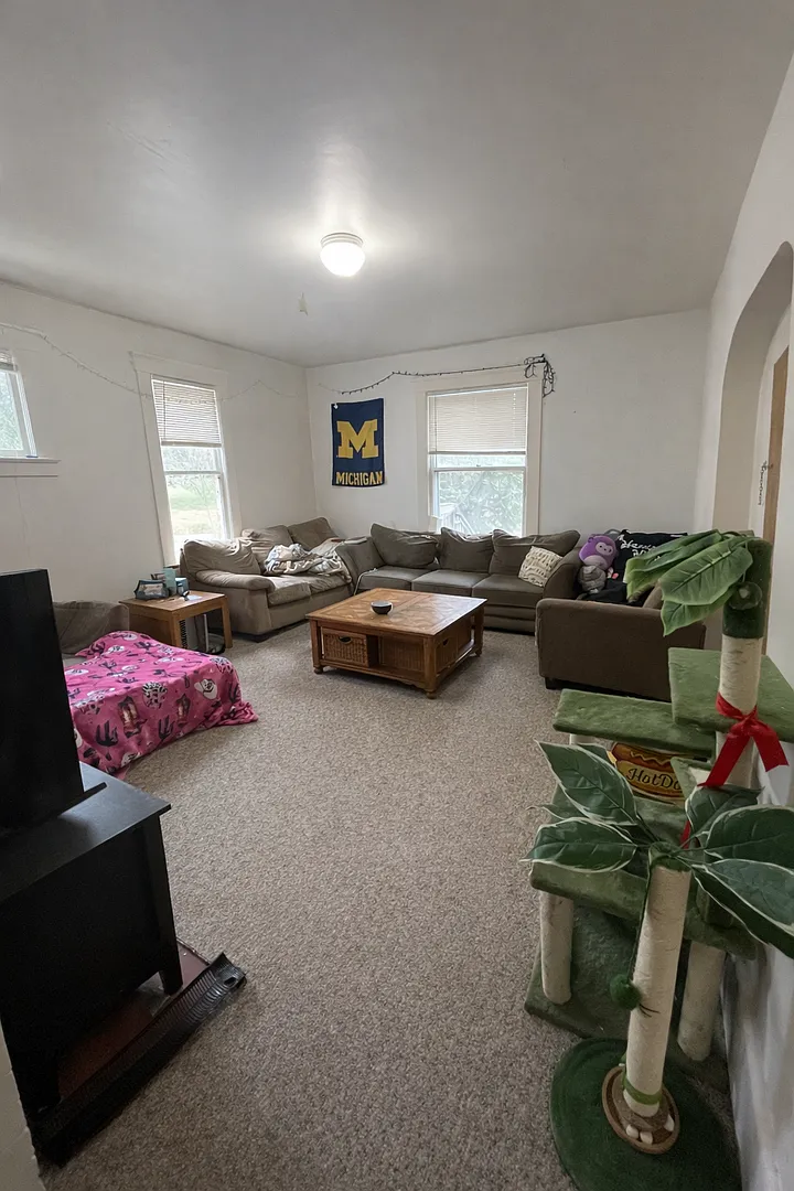 1803 Hill St. — Photo 4