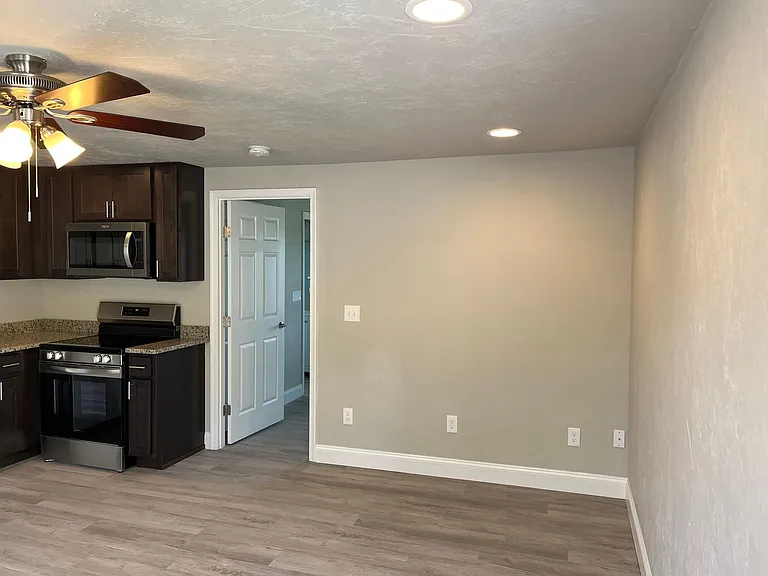 Salem Run Apartments - Phase 1 — Photo 74
