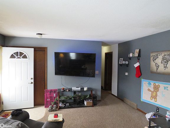 5th image of 307 12th Ave NE
