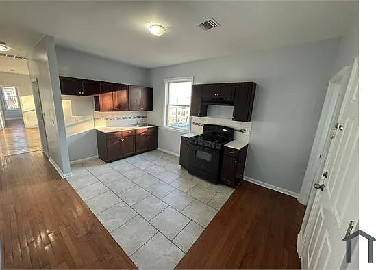 737 S 14th St #3 — Photo 1