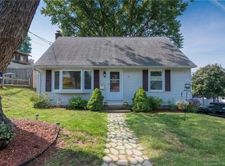 10 Ridgefield Rd, Enfield, CT 06082