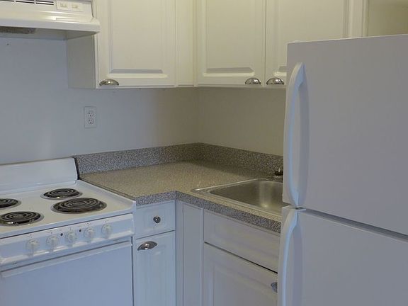 4th image of 434 E 84th St APT 1A