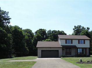 11257 Sunrise Ln, East Aurora, NY 14052