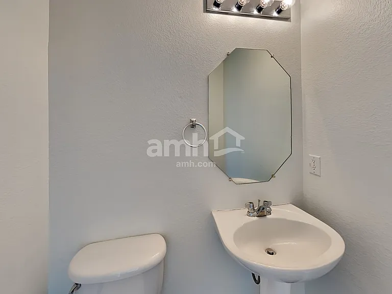 2014 Kingsbridge Dr — Photo 7