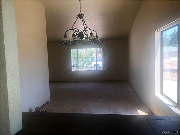 4th image of 670 Latigo Ln