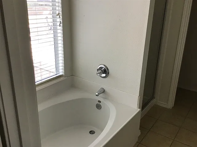 11011 Pierce Valley Dr — Photo 12
