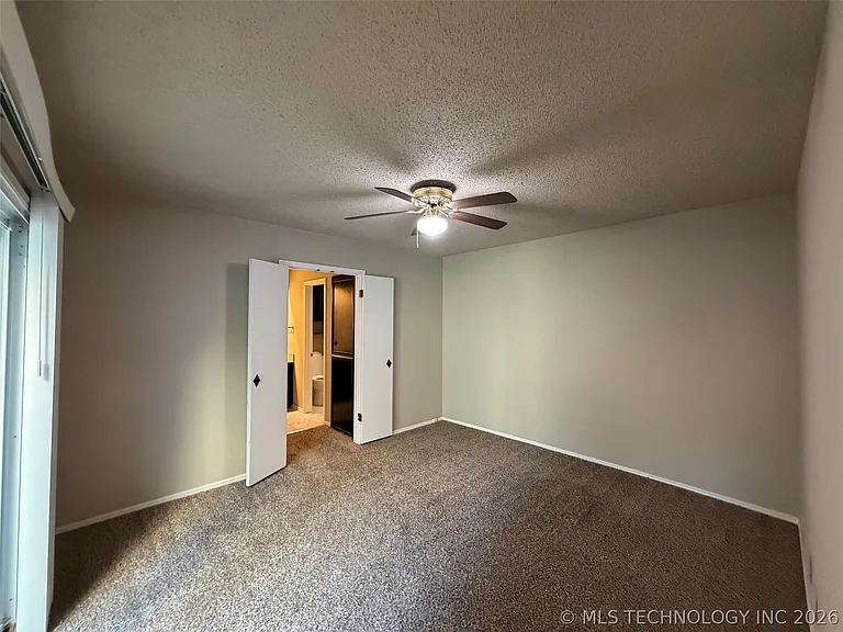 3925 E 60th Pl — Photo 28