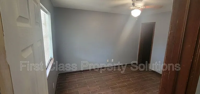 661 NW 16th St — Photo 5