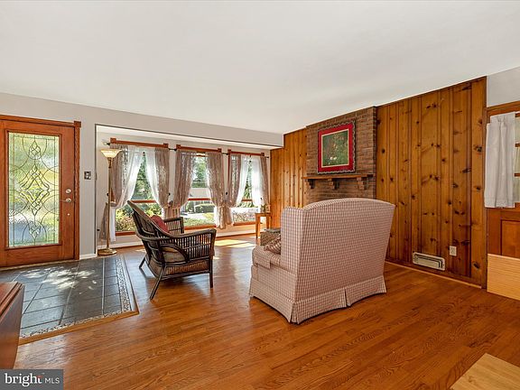 5th image of 17712 Crest Dr