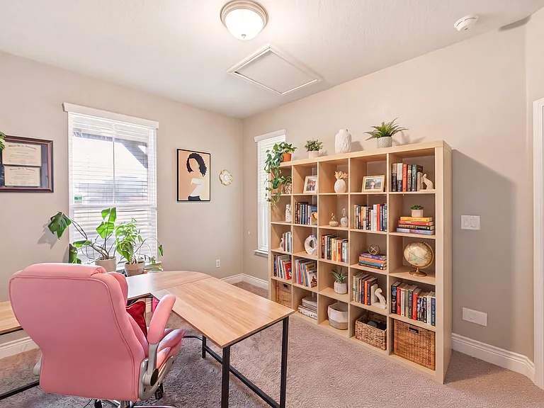 6813 Concho Crk — Photo 8