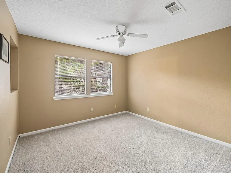 422 Nursery Rd — Photo 9