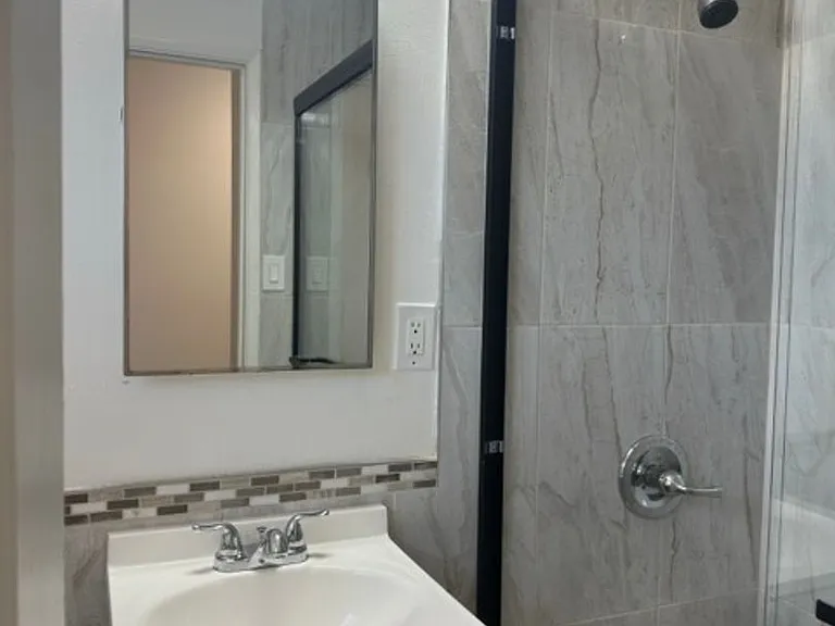 1427 El Camino Real #RL — Photo 5