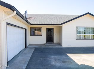 1004 Ridgeview Ave, Selah, WA 98942