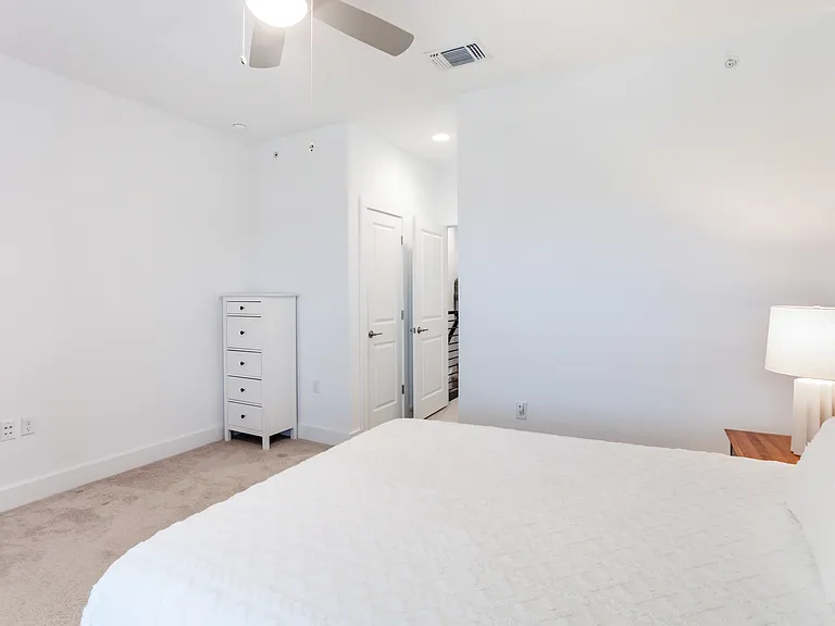 2517 Simond Ave #C — Photo 14