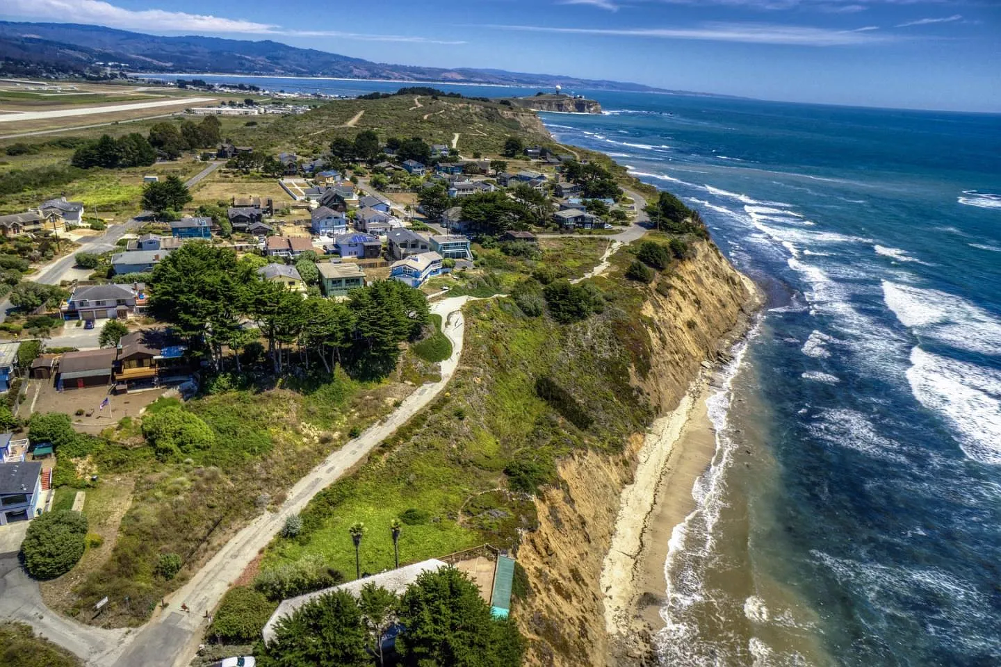 131 La Grande Ave photo 1
