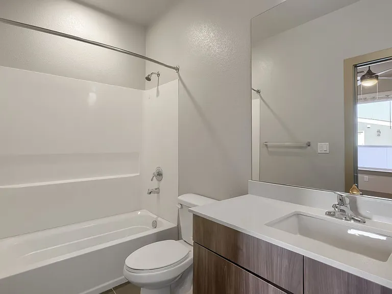 4923 King St — Photo 130