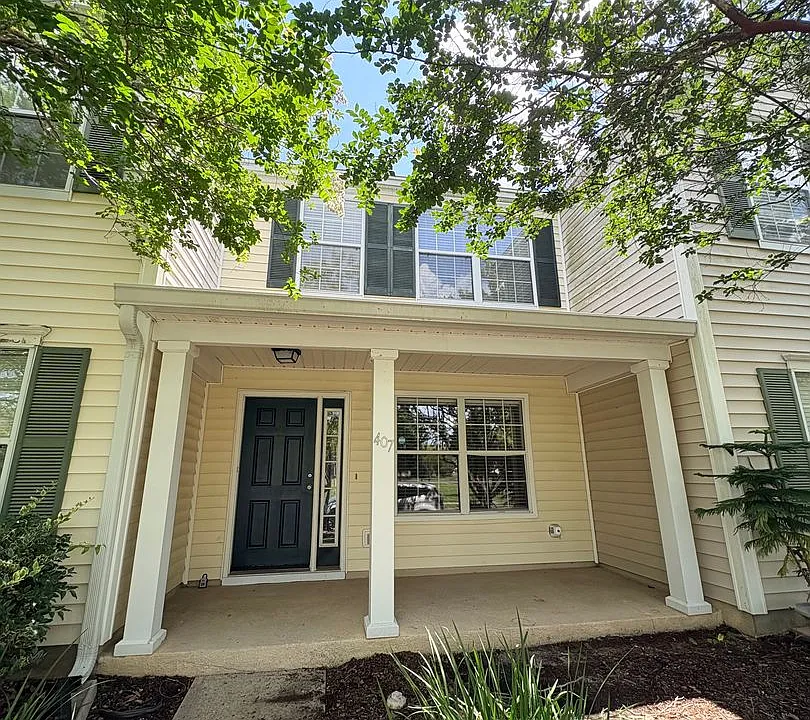 407 Lake Park Way