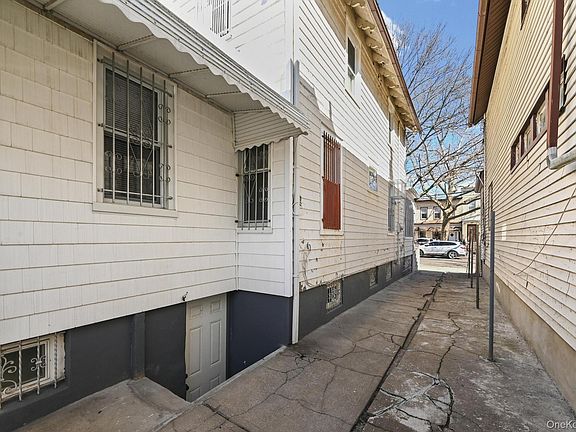 2nd image of 54 Chestnut Street