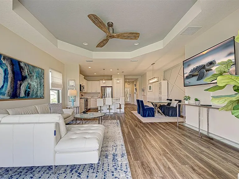 233 Palidoro Cir — Photo 32
