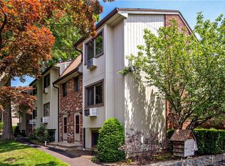 33 Colonial Rd APT 1, Stamford, CT 06906