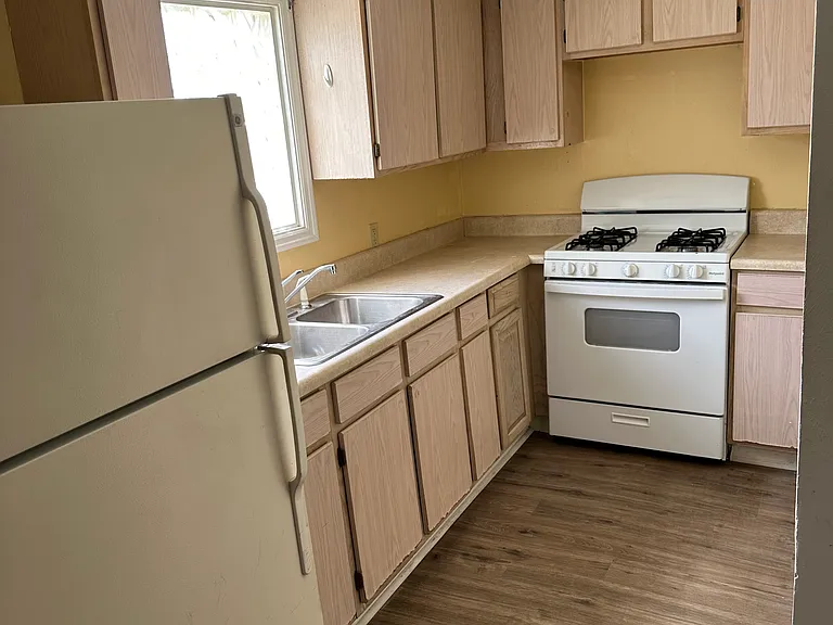 324 S Segrave St #1 — Photo 2