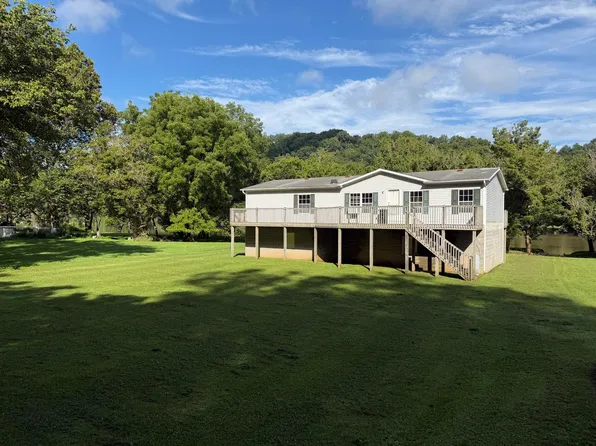 1777 Julia Simpkins Rd, Hiwassee, VA 24347