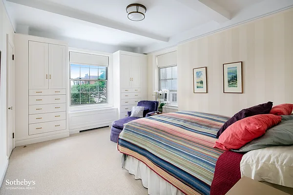 Sold by Sotheby's International Realty | media 19