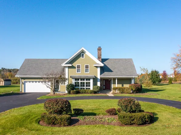 935 Sunrise Rd, Libertyville, IL 60048