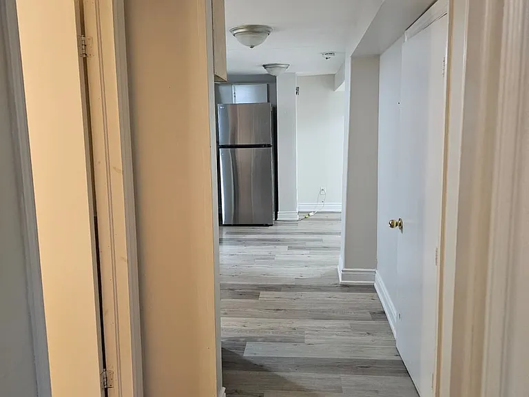 672 Jane St #LOWER LEVEL — Photo 8
