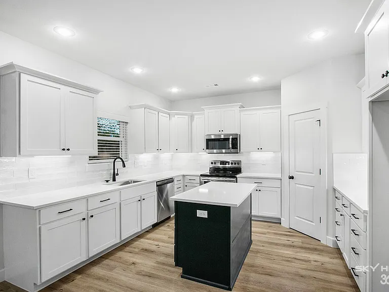 187 Main St — Photo 10