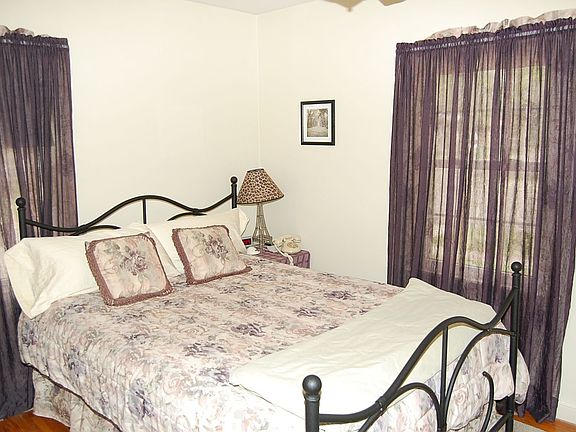 2nd image of 1319 Matilda St