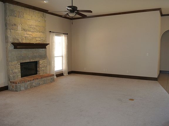 4th image of 8404 NW 124th Cir