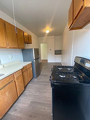 1st image of 25 Seaman Ave #2A