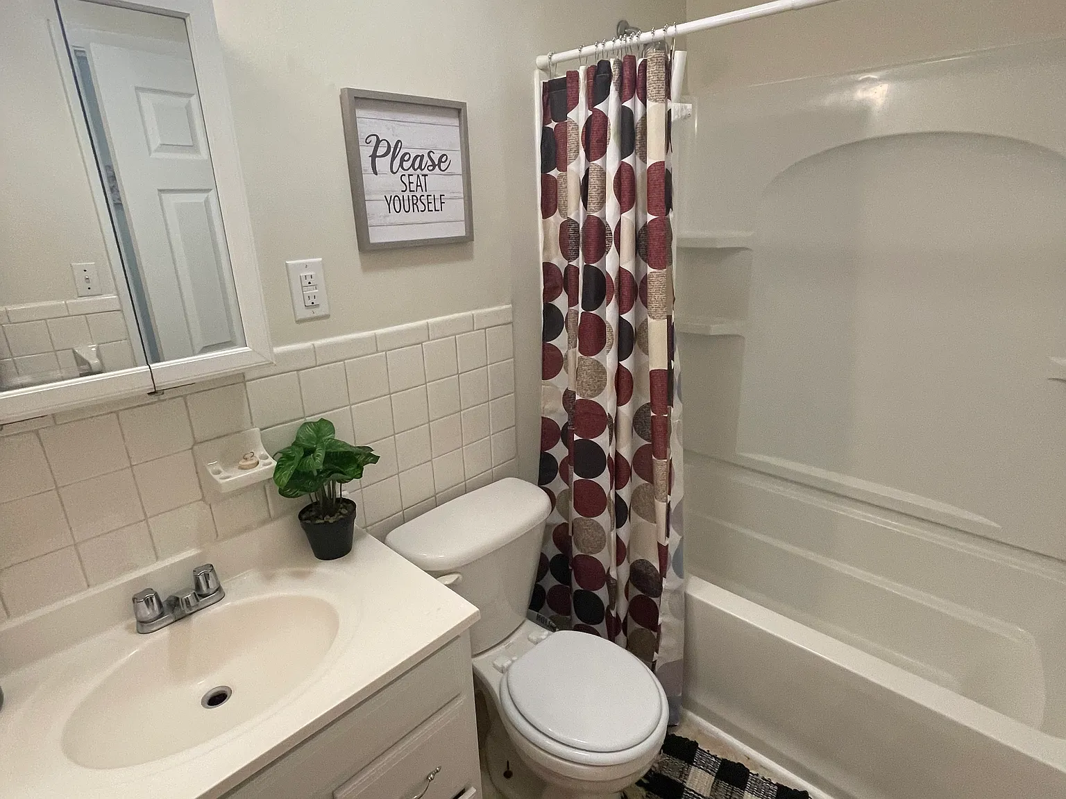 3 bed, 1.5 bath, 950 sqft, $1,400 — Photo 2