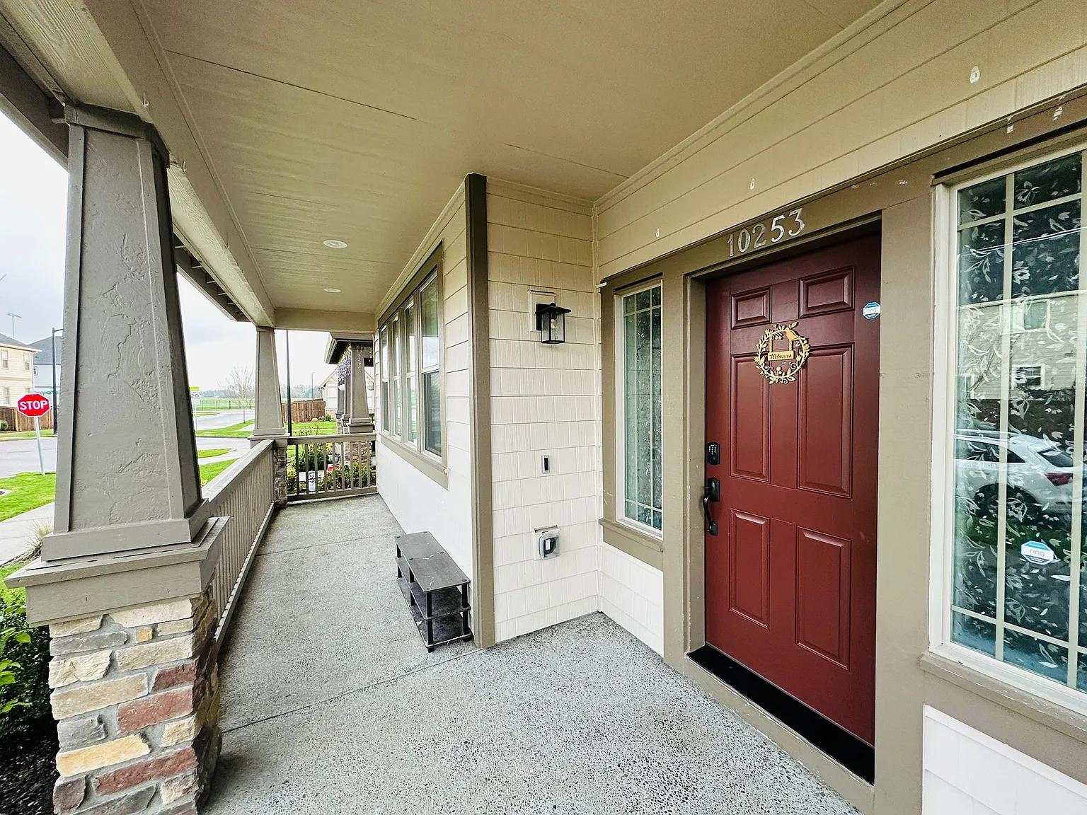 4 bed, 1837 sqft, $2,599 — Photo 3