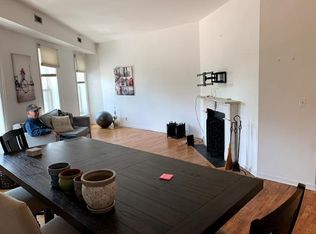 662 N Milwaukee Ave #4, Chicago, IL 60642