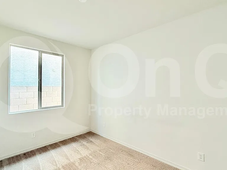 9034 W Luke Ave — Photo 16