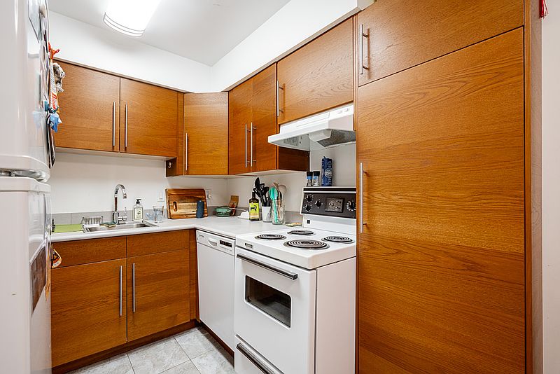 Vancouver Apartment for rent - 2 Bedrooms — photo 16
