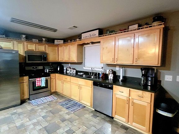 4th image of 10280 1st St