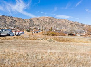 22433 McCarthy Dr, Tehachapi, CA 93561