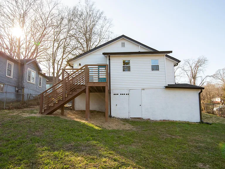 510 S Avon St — Photo 15