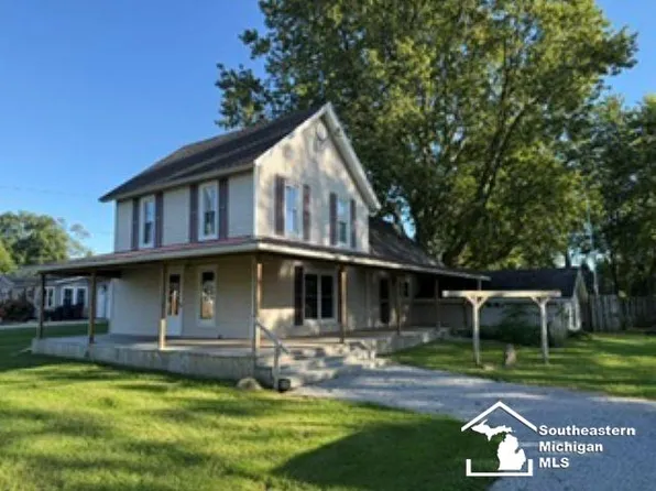 5813 W Temperance Rd, Ottawa Lake, MI 49267