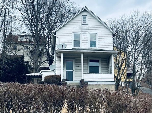 233 Spang Ave, Leechburg, PA 15656