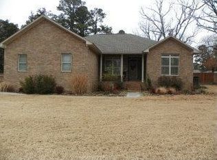 1420 Shalimar Cir, Russellville, AR 72802