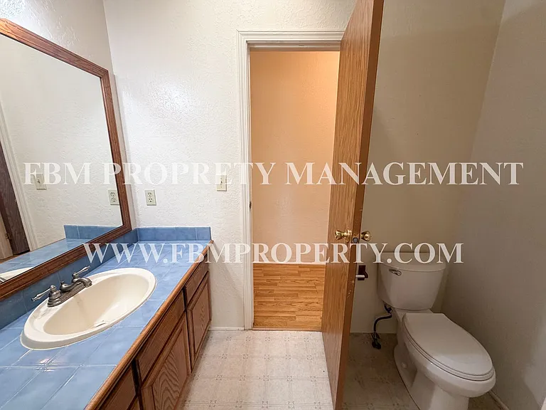 633 Mosley Rd — Photo 13